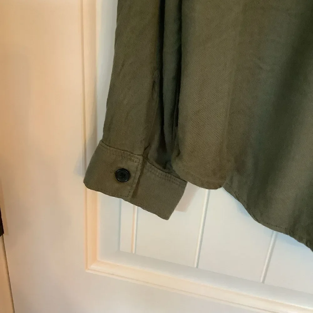Divided “Boss Lady” Army Green Button Down. - Picture 6 of 6